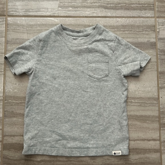 Toddler Boy Gap Playtime Favorite Tee’s - Picture 7 of 8